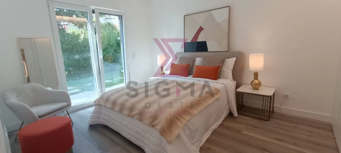 Moradia T4 para Venda em Charneca de Caparica e Sobreda Foto 23