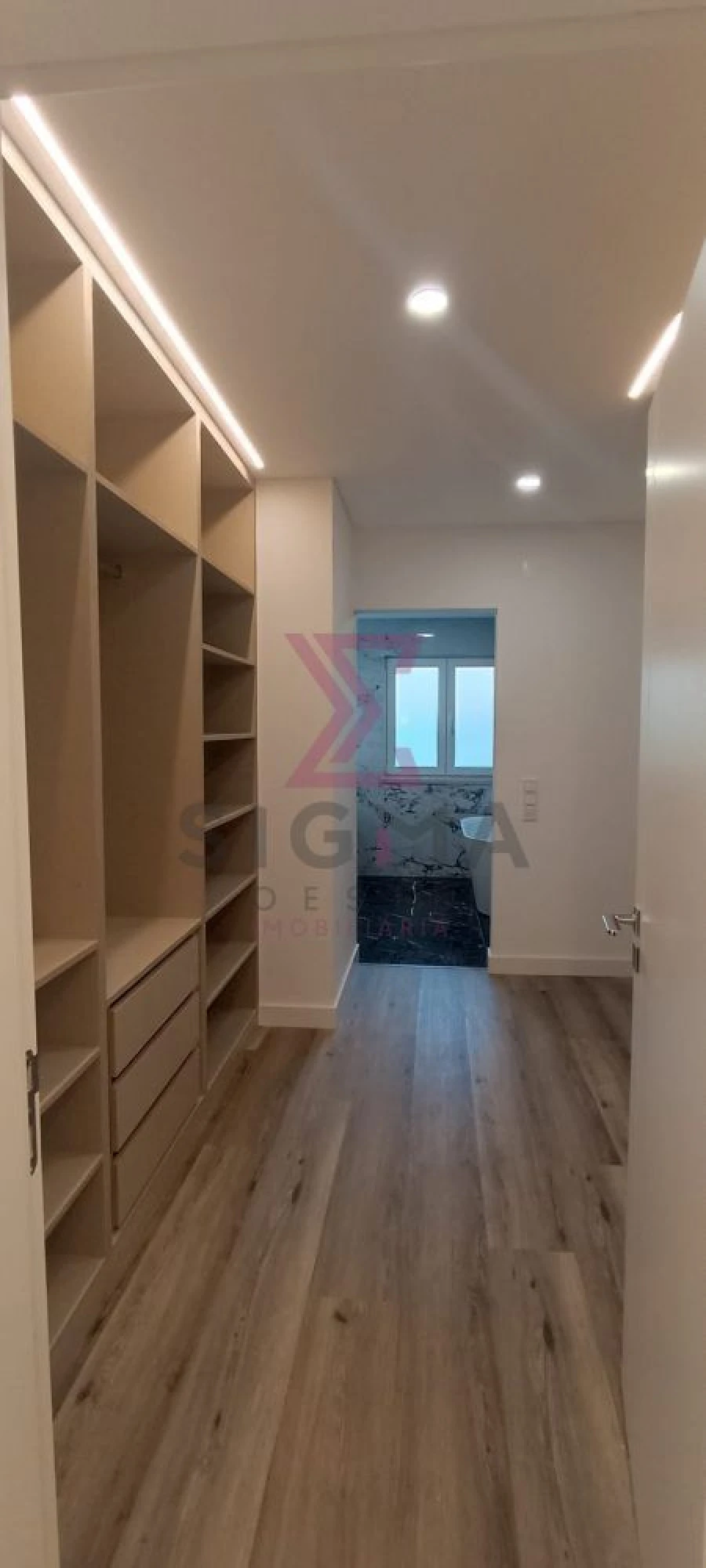 Moradia T4 para Venda em Charneca de Caparica e Sobreda Foto 26