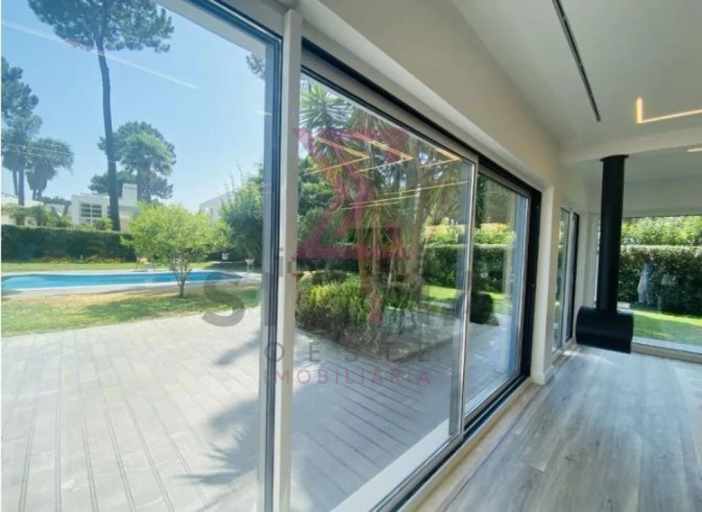 Moradia T4 para Venda em Charneca de Caparica e Sobreda Foto 2