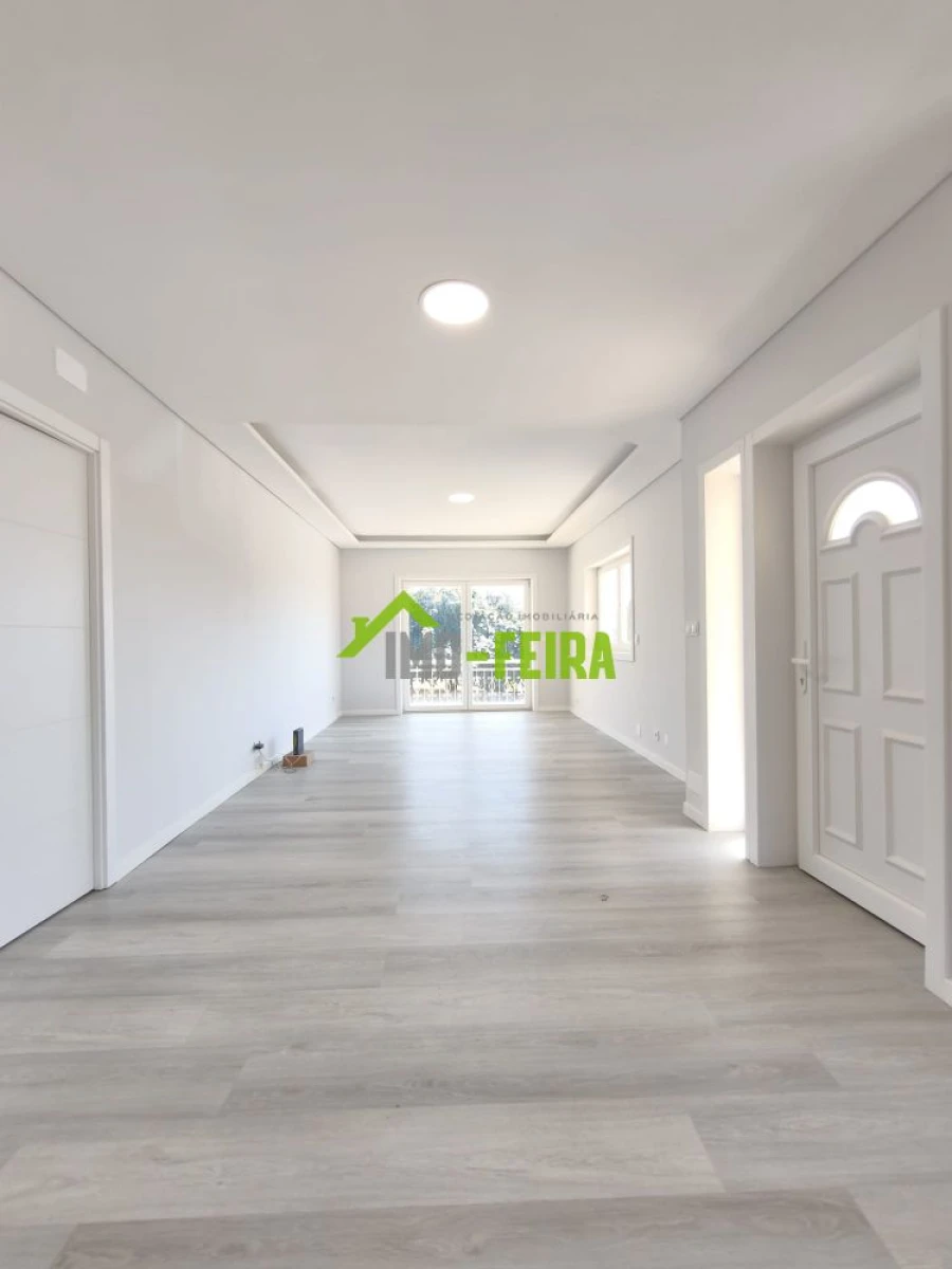 Moradia T3 para Venda em Santa Maria de Lamas Foto 28