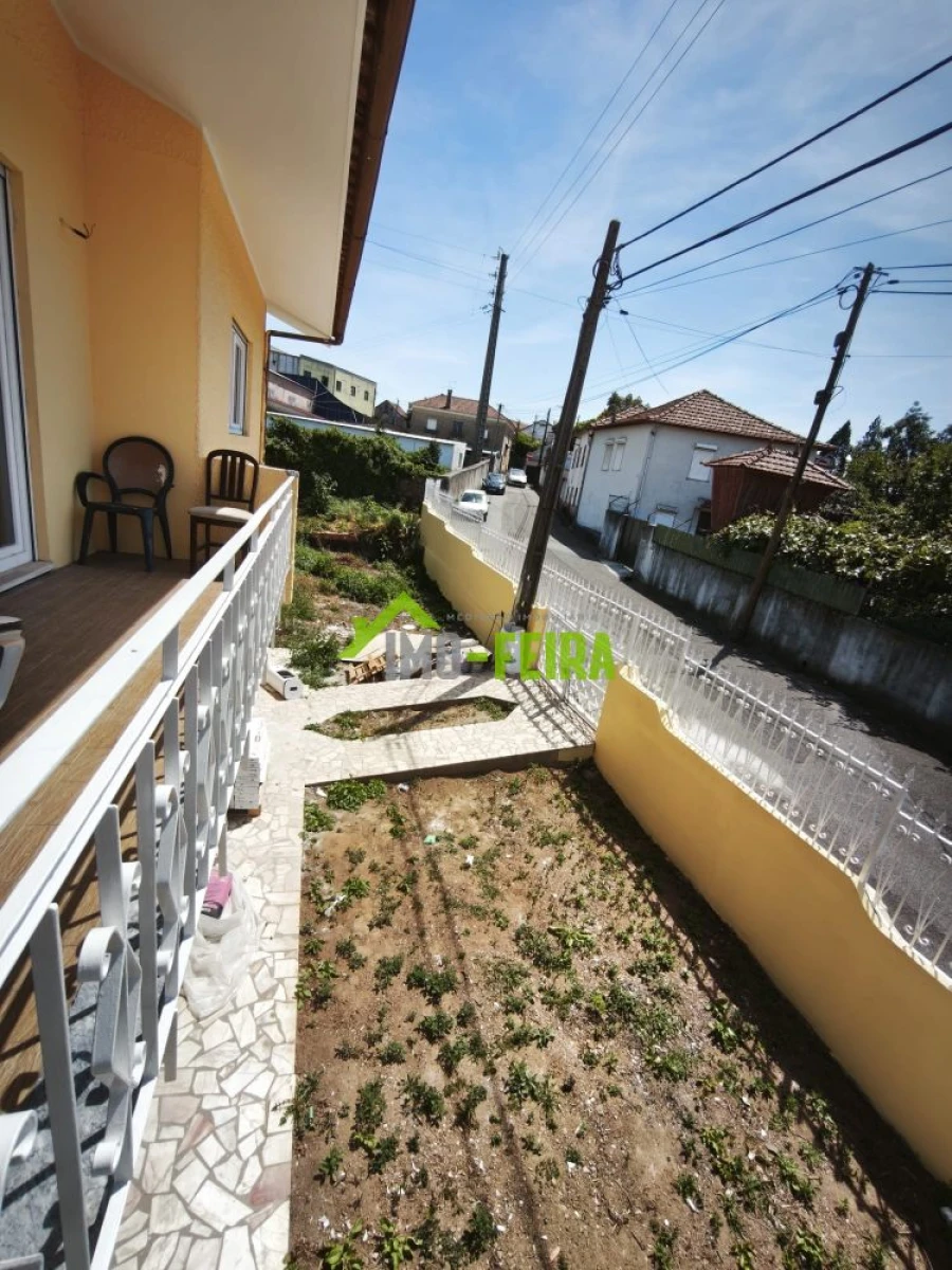 Moradia T3 para Venda em Santa Maria de Lamas Foto 8