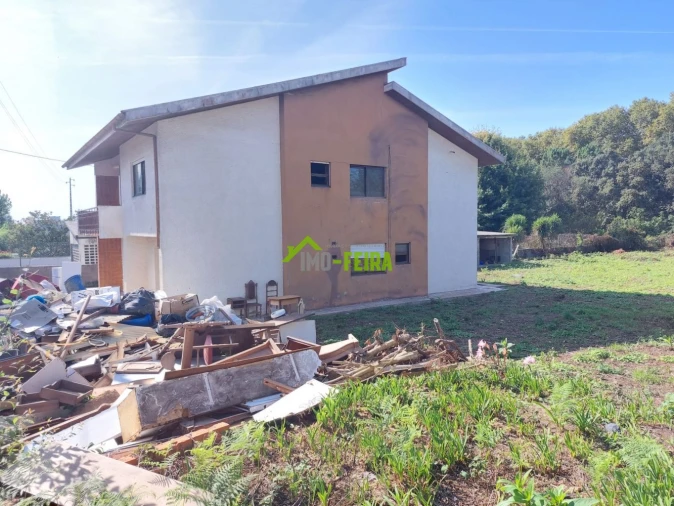 Moradia T3 para Venda em Santa Maria de Lamas Foto 5