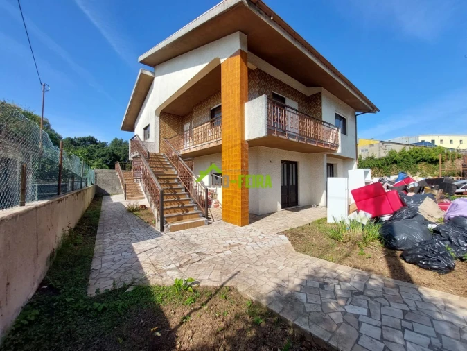 Moradia T3 para Venda em Santa Maria de Lamas Foto 7