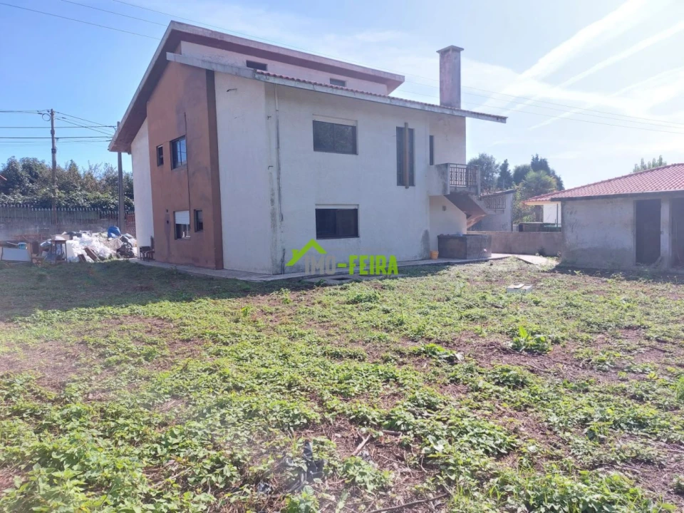 Moradia T3 para Venda em Santa Maria de Lamas Foto 8