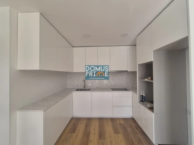 Apartamento T1 para Venda em Braga (Maximinos, Sé e Cividade) Foto 1