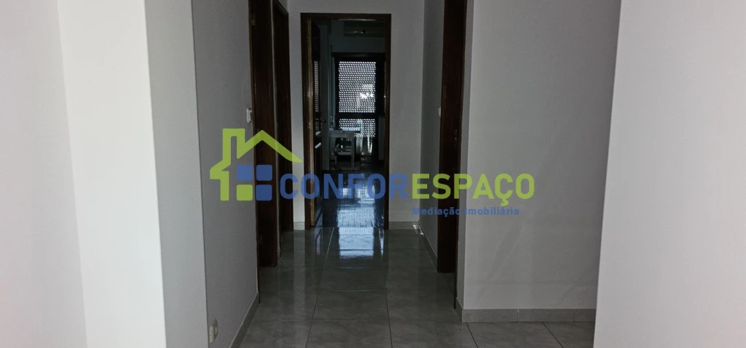 Apartamento T3 para Arrendamento em Castelo Branco Foto 22