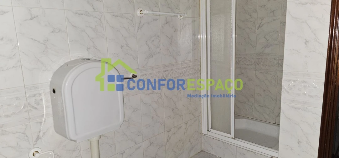 Apartamento T3 para Arrendamento em Castelo Branco Foto 17