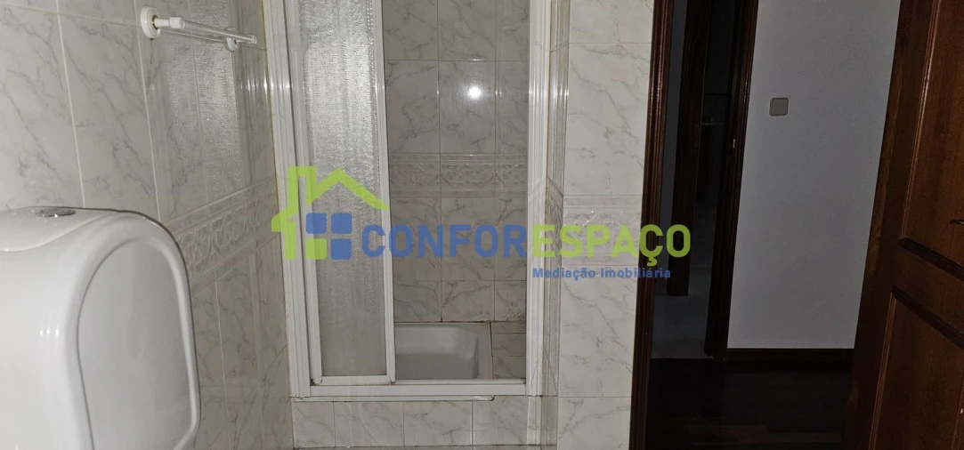 Apartamento T3 para Arrendamento em Castelo Branco Foto 16
