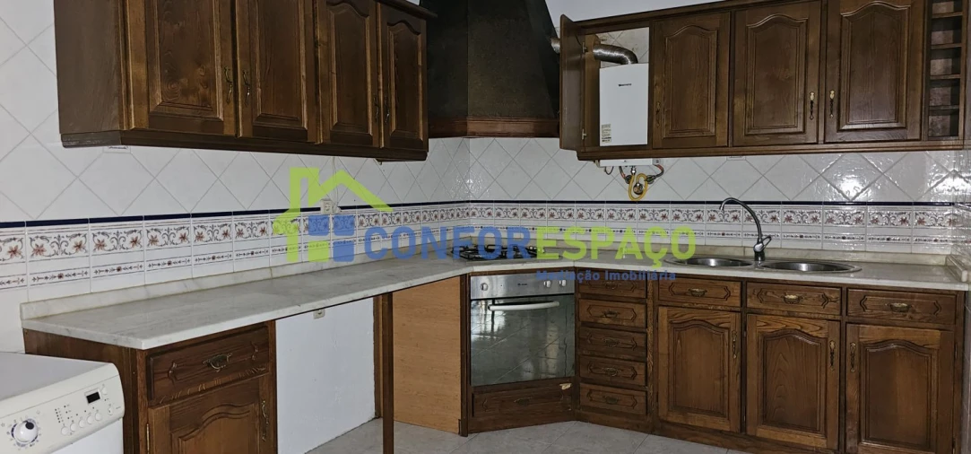 Apartamento T3 para Arrendamento em Castelo Branco Foto 12