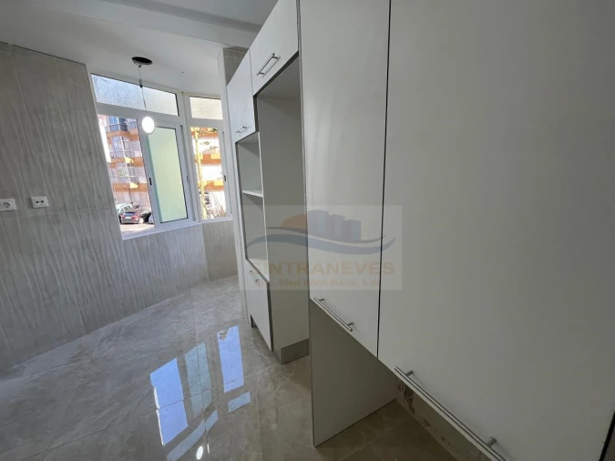 Apartamento T2 para Venda em Póvoa de Santo Adrião e Olival Basto Foto 3
