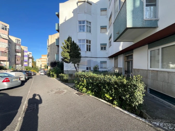 Apartamento T2 para Venda em Póvoa de Santo Adrião e Olival Basto Foto 19