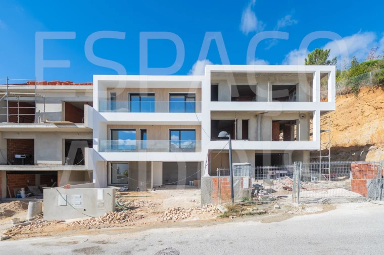 Moradia T3 para Venda em Queluz e Belas Foto 4