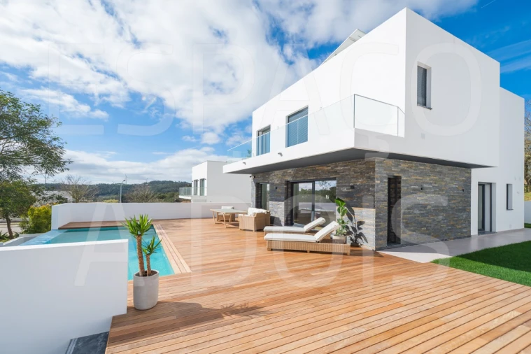 Moradia T3 para Venda em Queluz e Belas Foto 12