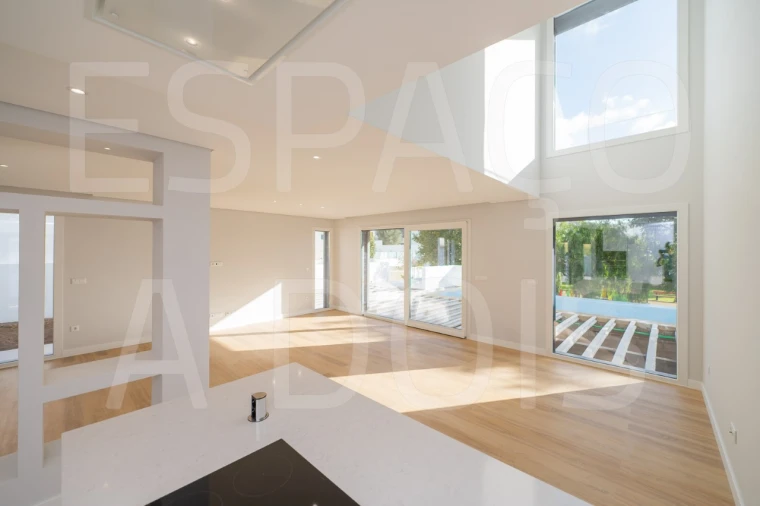 Moradia T3 para Venda em Queluz e Belas Foto 31