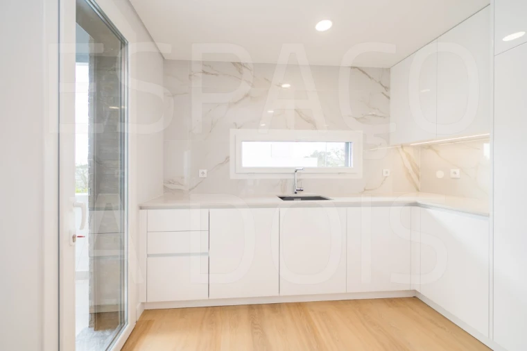 Moradia T3 para Venda em Queluz e Belas Foto 38