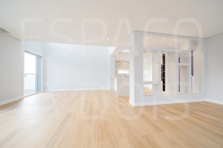 Moradia T3 para Venda em Queluz e Belas Foto 42