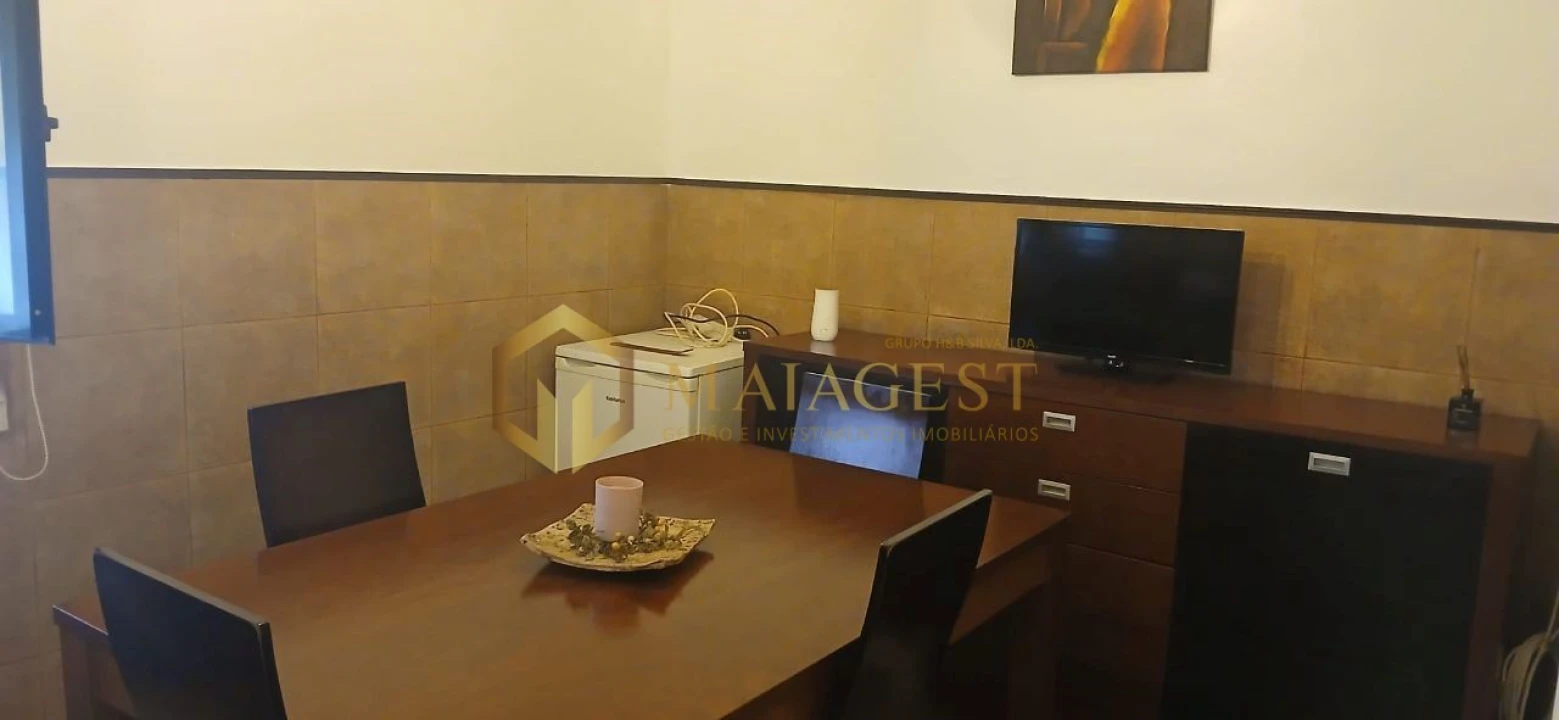 Moradia T3 para Arrendamento em Milheiros Foto 2