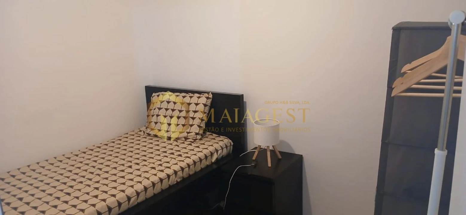 Moradia T3 para Arrendamento em Milheiros Foto 12