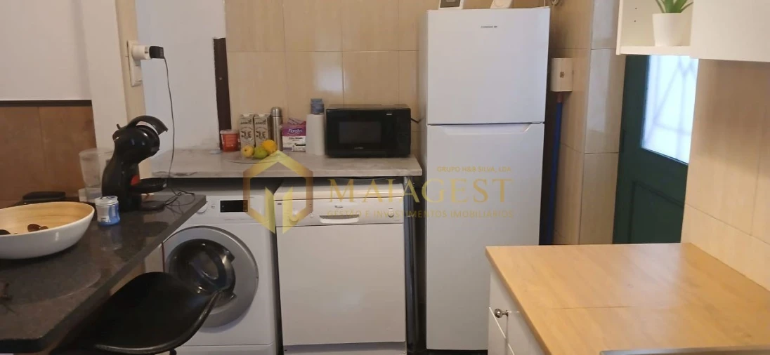 Moradia T3 para Arrendamento em Milheiros Foto 7