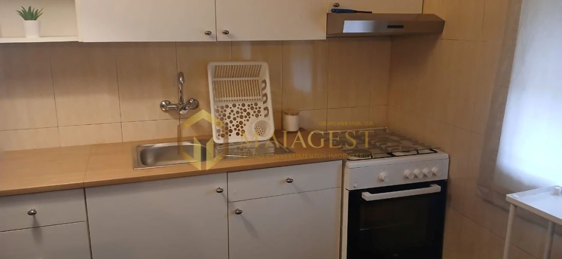 Moradia T3 para Arrendamento em Milheiros Foto 8