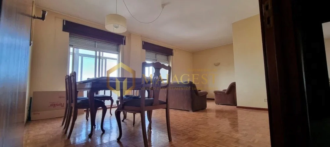 Apartamento T2 para Arrendamento em Mafamude e Vilar do Paraíso Foto 1