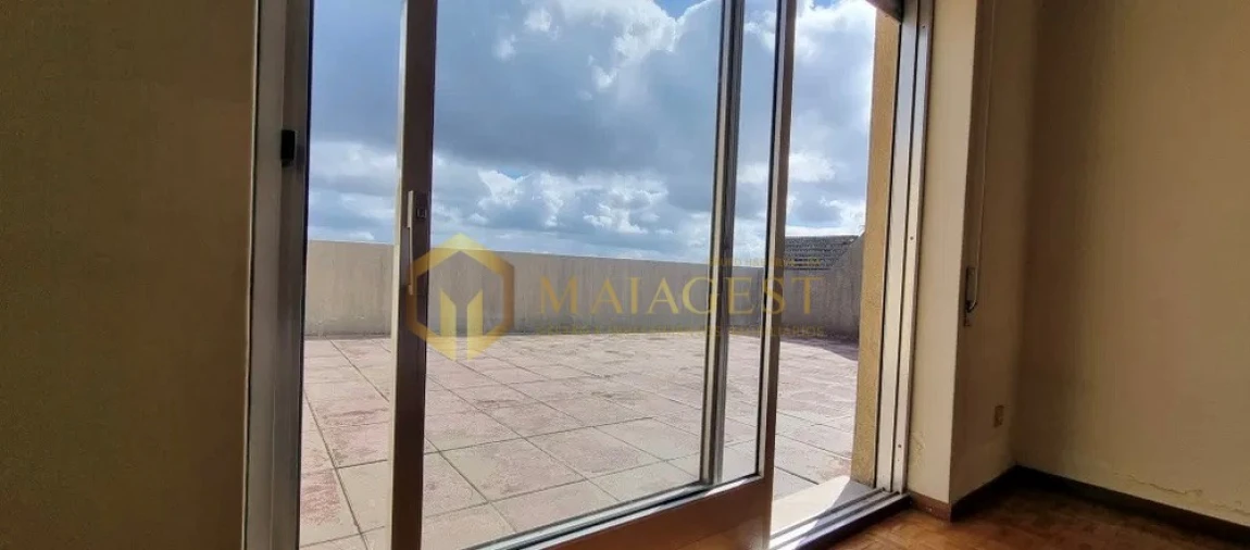 Apartamento T2 para Arrendamento em Mafamude e Vilar do Paraíso Foto 3