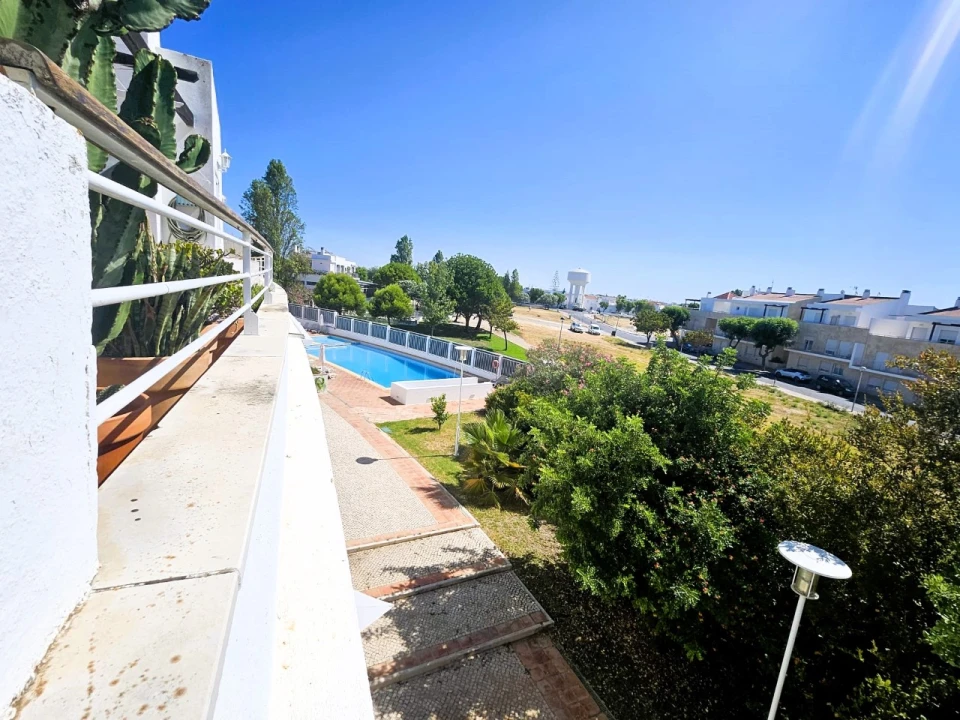 Apartamento T2 para Venda em Santa Luzia Foto 3