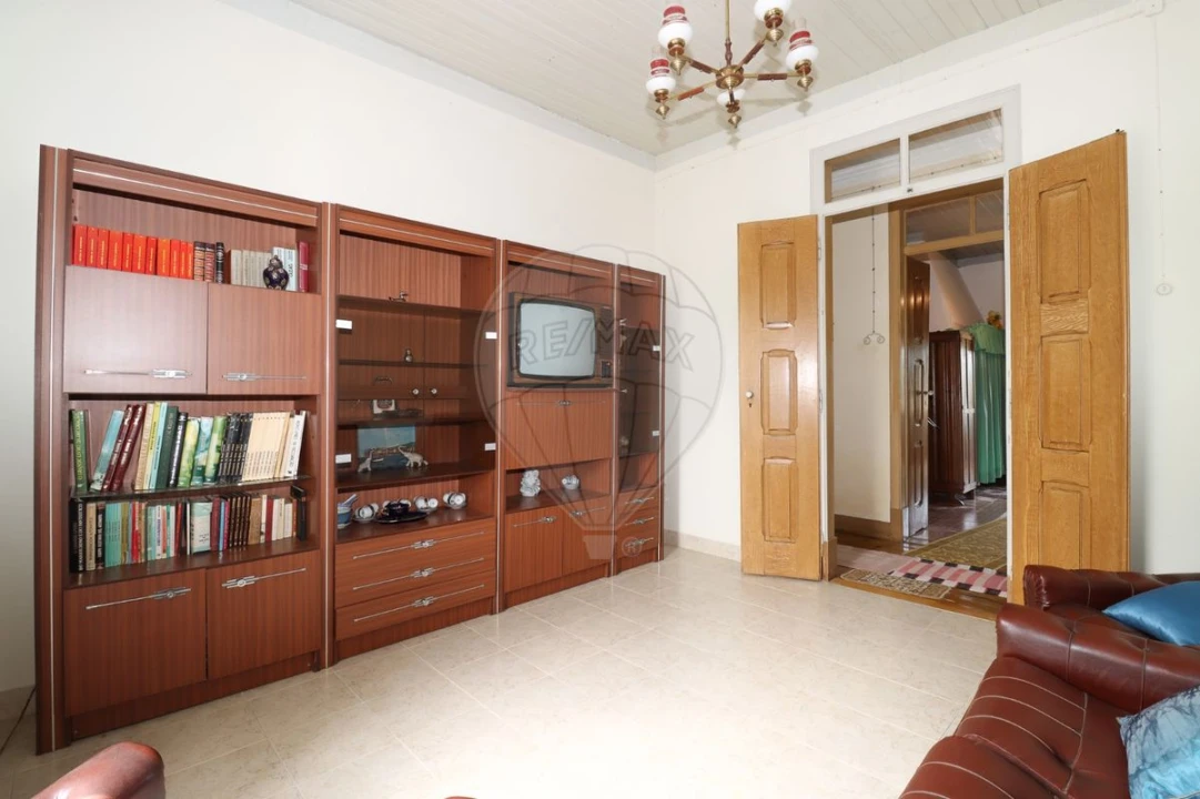 Moradia T6 para Venda em Martinchel Foto 17