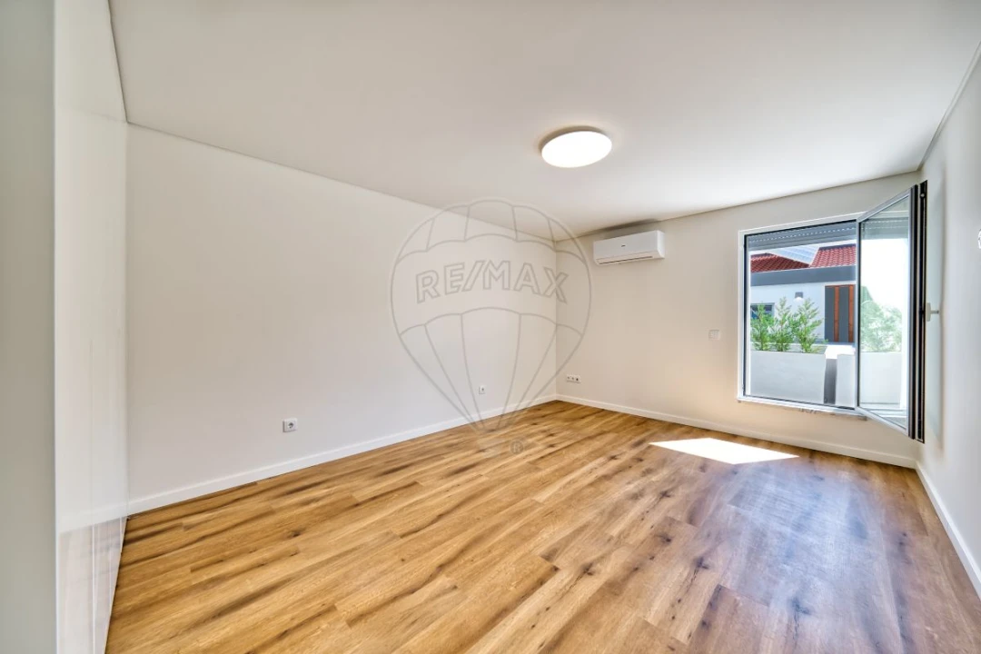 Moradia T3 para Venda em Almeirim Foto 31