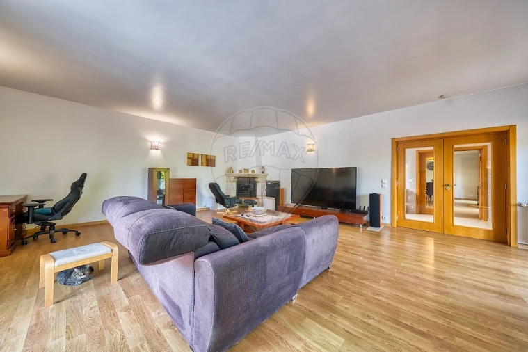 Moradia T8 para Venda em Romeira e Várzea Foto 40