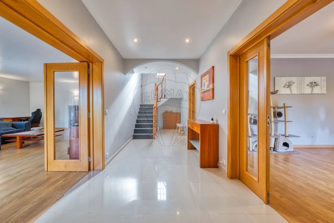 Moradia T8 para Venda em Romeira e Várzea Foto 28