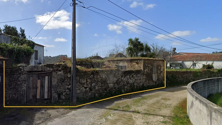 Moradia T2 para Venda em O. Azeméis, Riba-Ul, Ul, Macinhata Seixa, Madail Foto 2