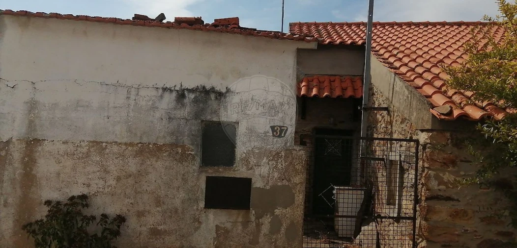 Moradia T2 para Venda em Sobreira Formosa e Alvito da Beira Foto 3