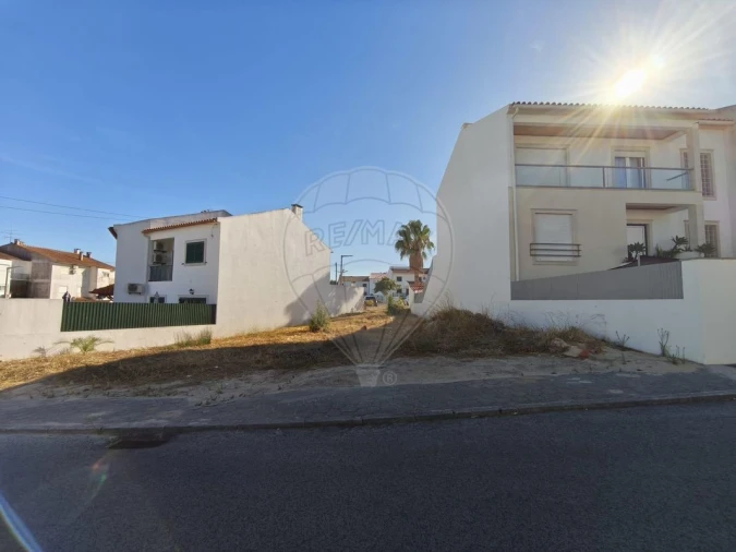 Terreno para Venda em Aveiras de Baixo