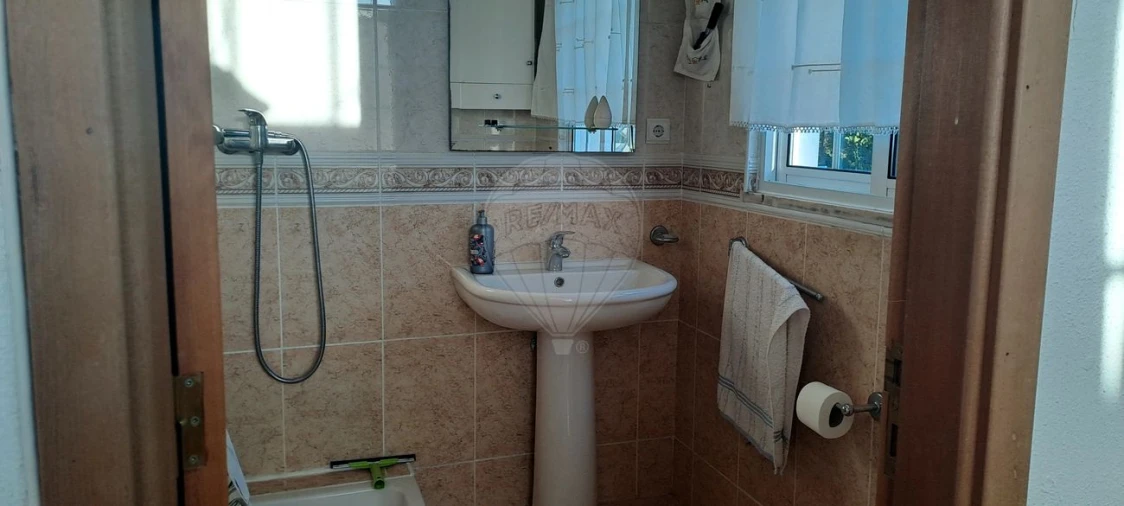 Moradia T4 para Venda em Antuzede e Vil de Matos Foto 13