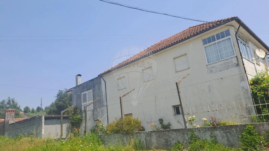 Moradia T4 para Venda em Antuzede e Vil de Matos Foto 2