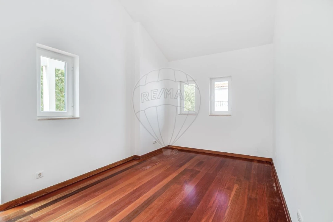 Apartamento T2 para Venda em Cascais e Estoril Foto 2