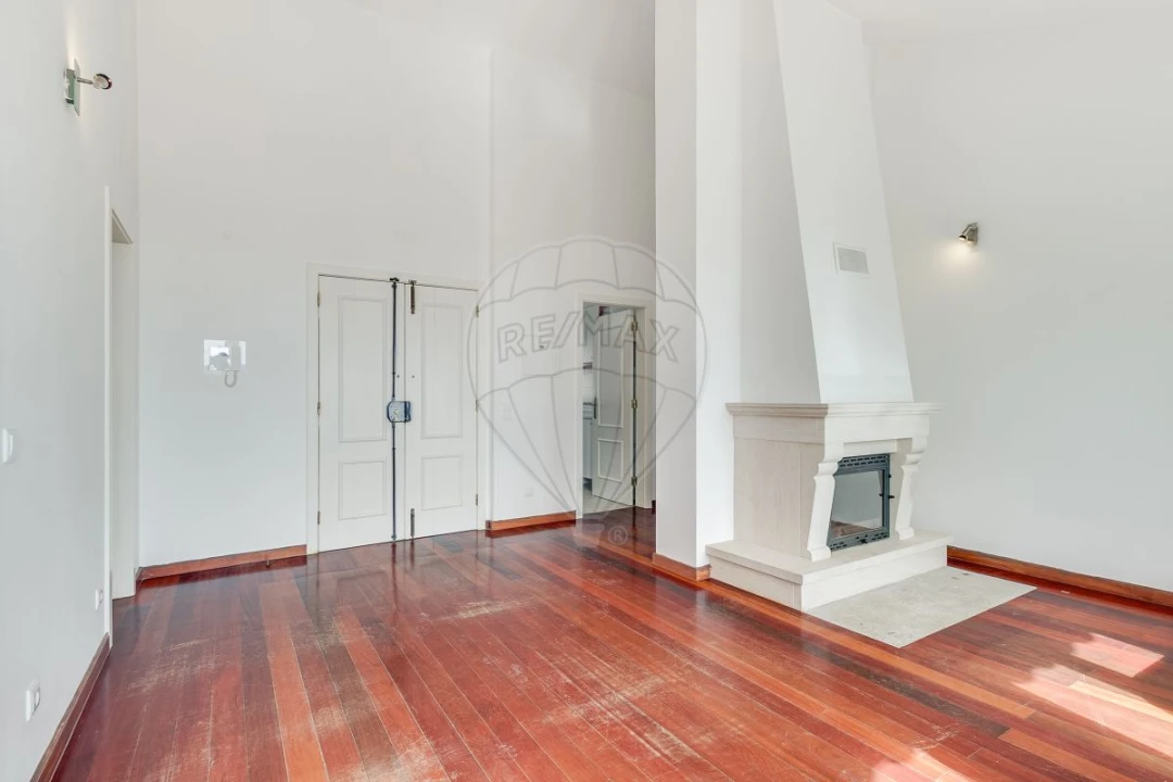 Apartamento T2 para Venda em Cascais e Estoril Foto 3