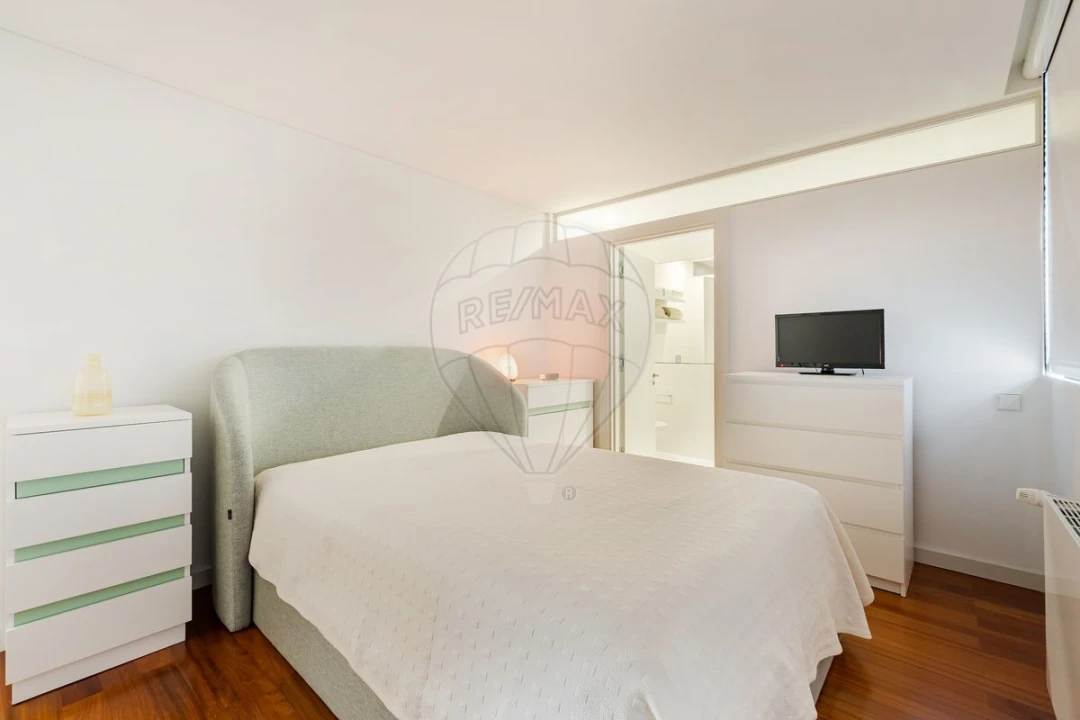 Apartamento T1 para Venda em Ramalde Foto 9
