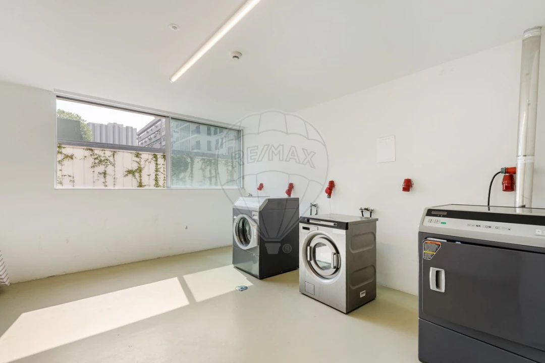 Apartamento T1 para Venda em Ramalde Foto 14
