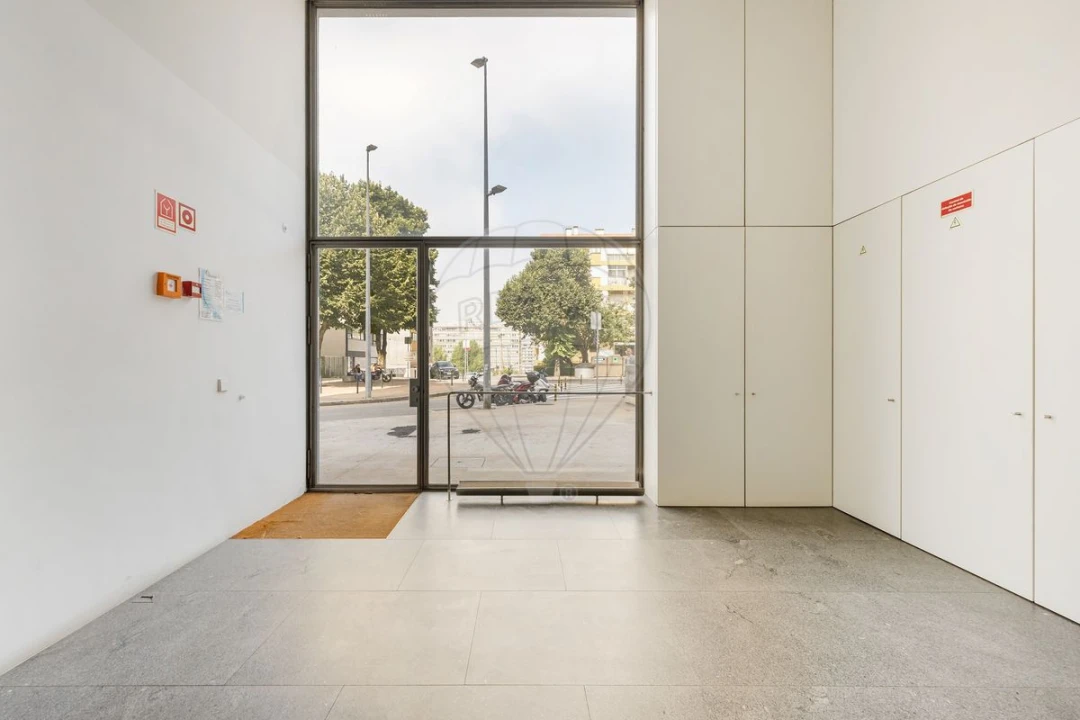 Apartamento T1 para Venda em Ramalde Foto 4