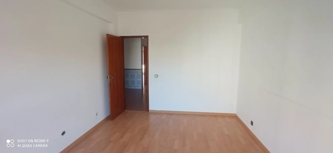 Apartamento T2 para Venda em Pinhal Novo Foto 3
