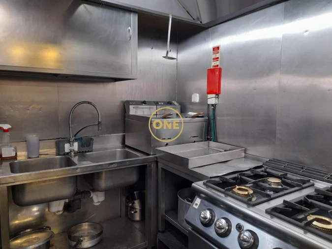 Negócio para Arrendamento em São Domingos de Rana Foto 7