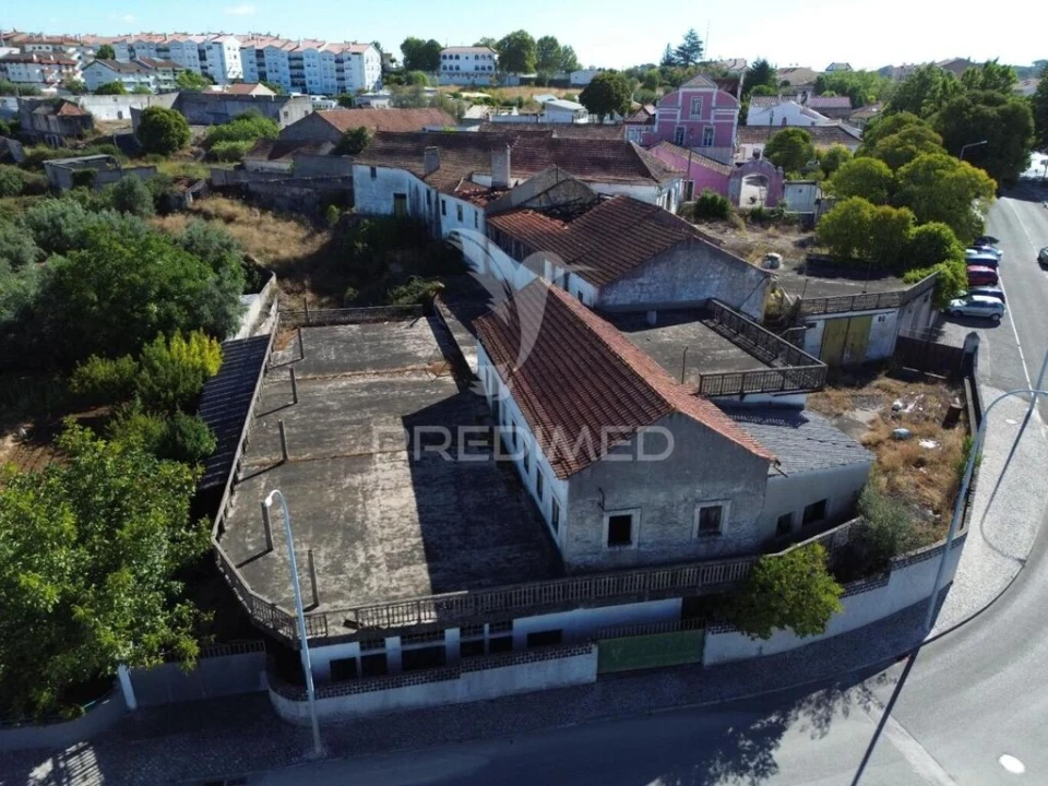 Moradia para Venda em Alcanena e Vila Moreira Foto 2