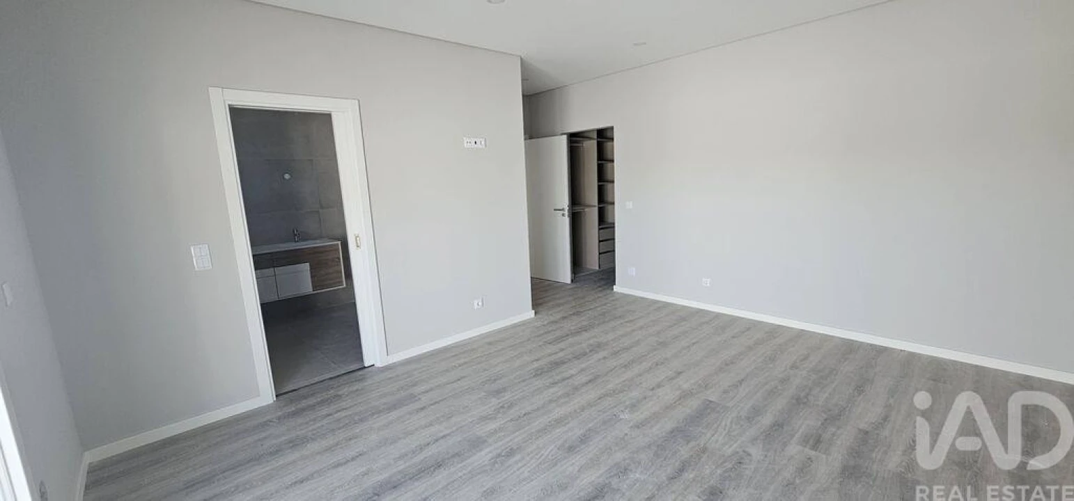 Moradia T4 para Venda em Azeitão (São Lourenço e São Simão) Foto 28