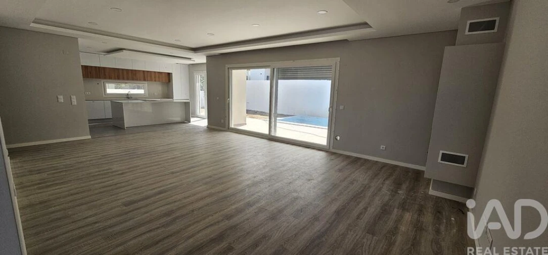 Moradia T4 para Venda em Azeitão (São Lourenço e São Simão) Foto 15