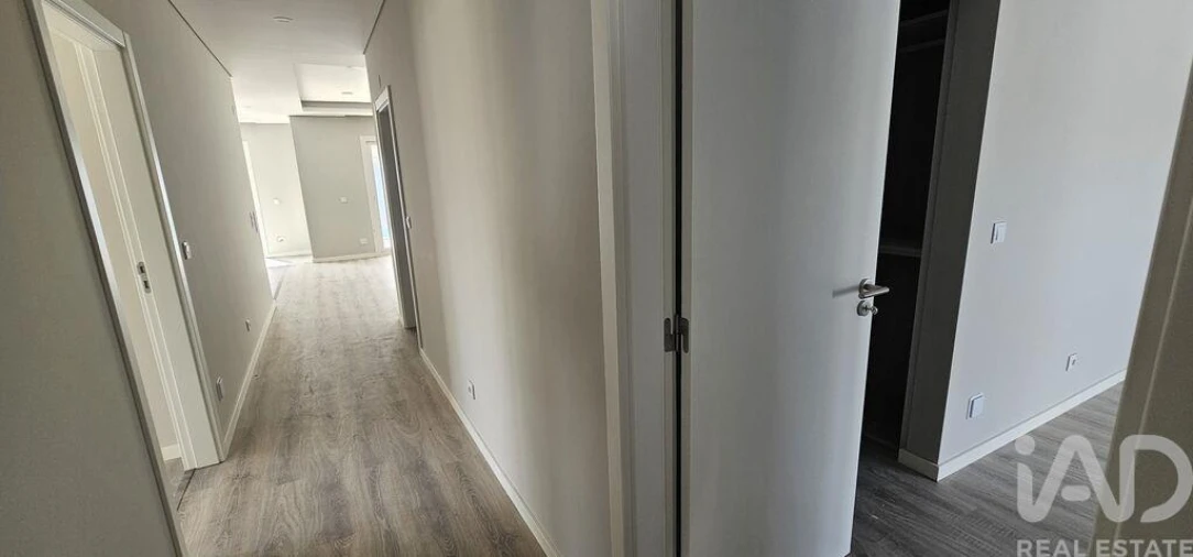 Moradia T4 para Venda em Azeitão (São Lourenço e São Simão) Foto 35