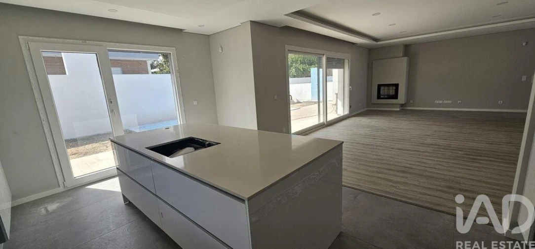 Moradia T4 para Venda em Azeitão (São Lourenço e São Simão) Foto 18