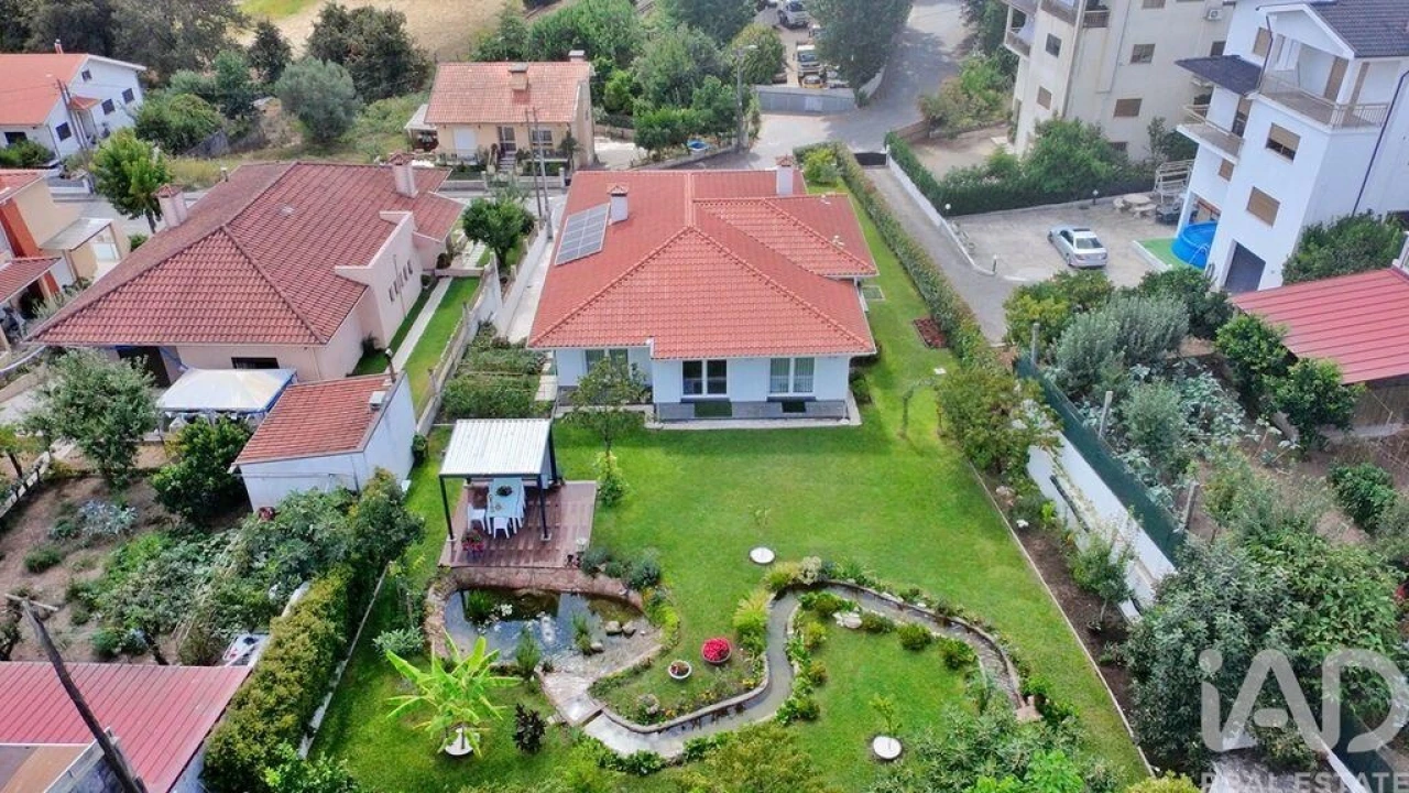 Moradia T4 para Venda em Vilaça e Fradelos Foto 4