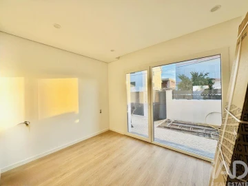 Moradia T3 para Venda em Fernao Ferro